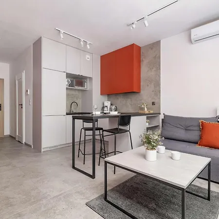 Апартаменты Stylish For 2 Guests With A Spacious Balcony In By Renters Катовице