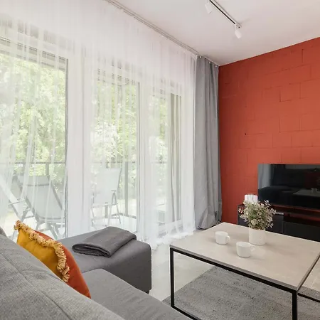 Stylish For 2 Guests With A Spacious Balcony In By Renters Апартаменты Катовице